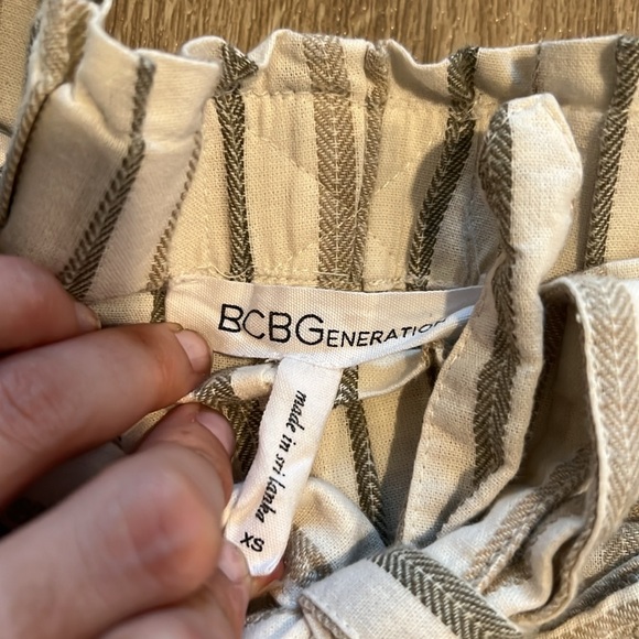 Linen striped shorts - Picture 2 of 4